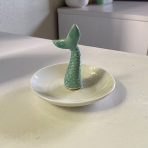 Teal and white jewelry holder